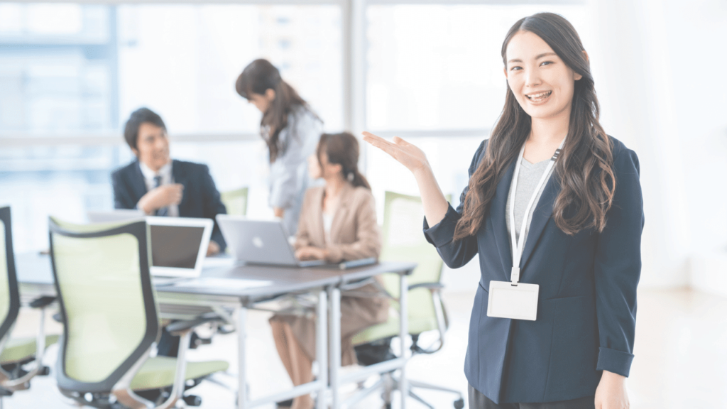研修企画担当の女性