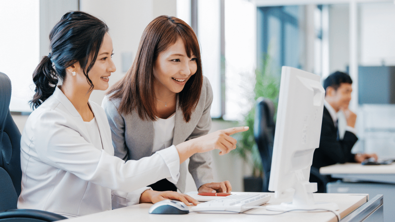 部下を指導する上司