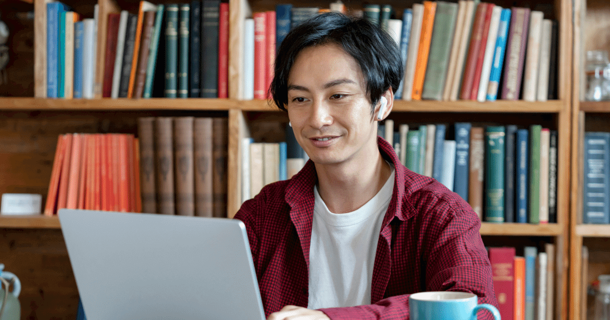 オンラインでMBA取得を目指す男性